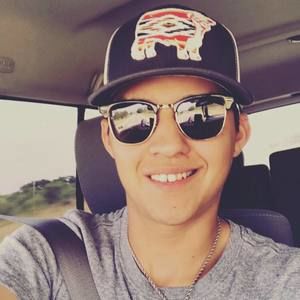 Meet your Posher, Dominick